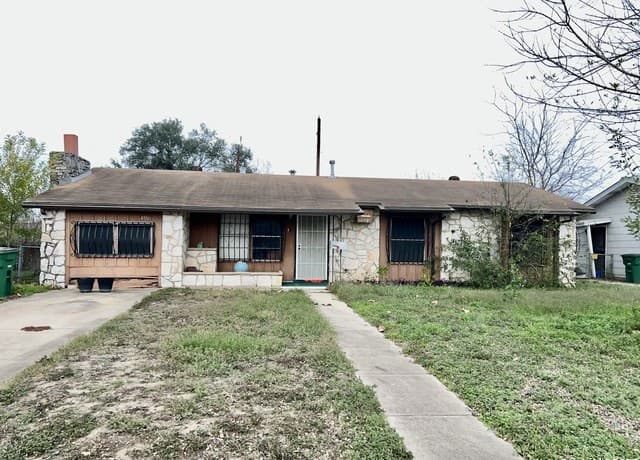 3-bedroom rental at 4939 Mary Diane in San Antonio, TX — photo 2
