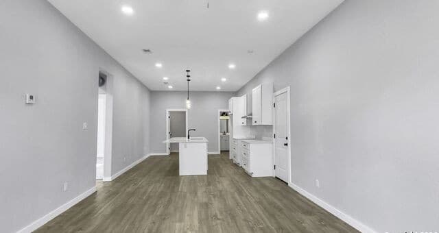 3-bedroom rental at 219 Saint James in San Antonio, TX — photo 4