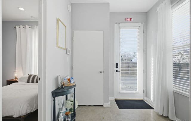 2-bedroom rental at 422 Hays St #3 in San Antonio, TX — photo 5