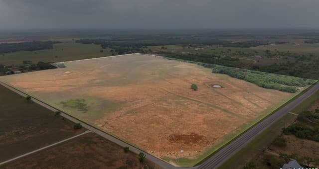 rental at TBD State Hwy 97 West in Floresville, TX — photo 1