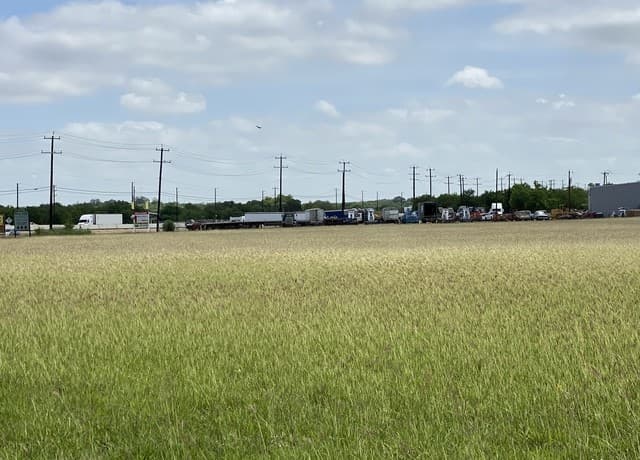 rental at 12030 E Interstate 10 in San Antonio, TX — photo 4