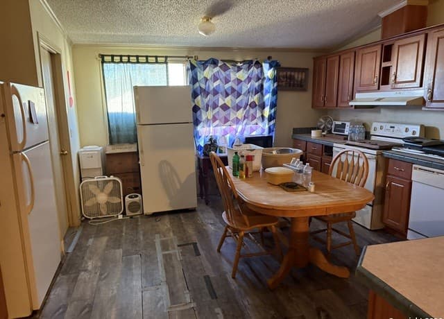 3-bedroom rental at 632 Academy B in Blanco, TX — photo 3