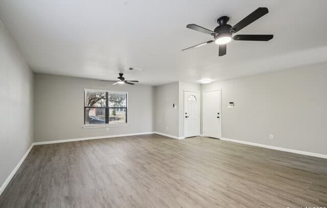 4-bedroom rental at 8110 Stagwood Hill in San Antonio, TX — photo 3