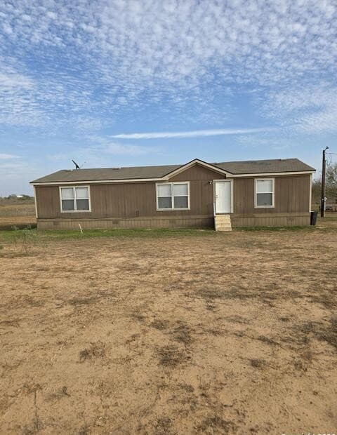 3-bedroom rental at 132 S Price in Poteet, TX — photo 2