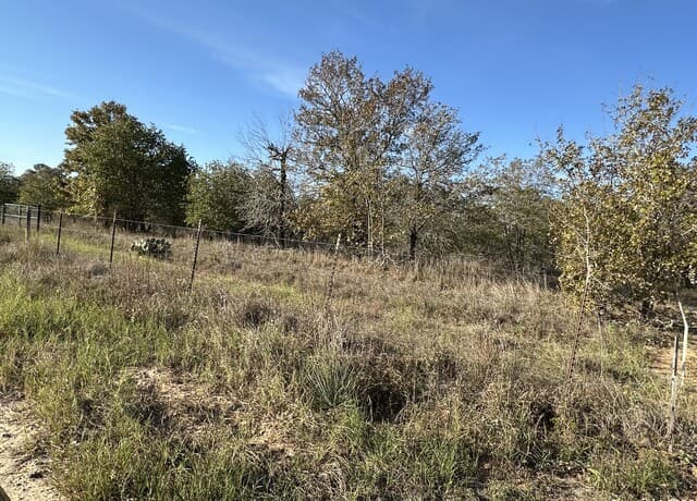 rental at TRACT 4 1580 Hickory Lane in San Antonio, TX — photo 1