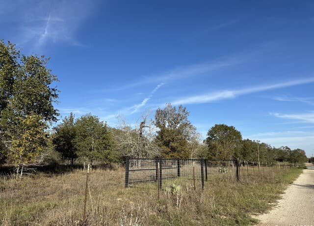 rental at TRACT 4 1580 Hickory Lane in San Antonio, TX — photo 4