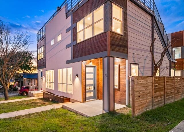 3-bedroom rental at 159 Davis court Unit 102 in San Antonio, TX — photo 3