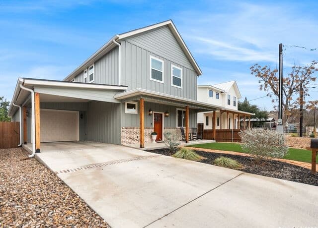 3-bedroom rental at 603 Graham in Boerne, TX — photo 2