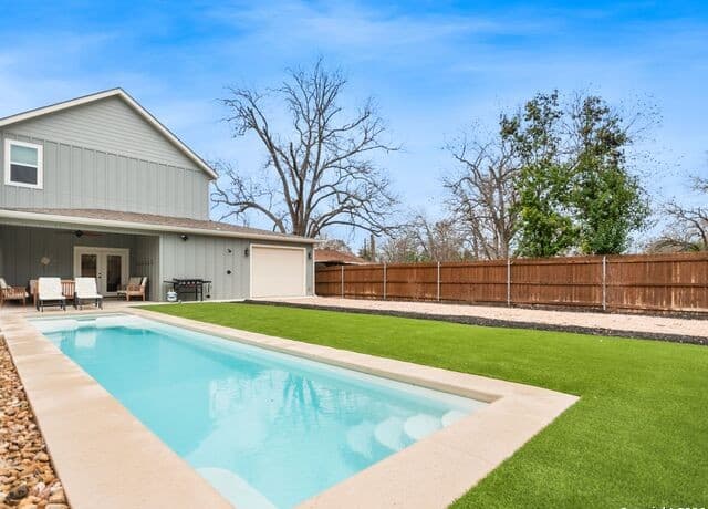3-bedroom rental at 603 Graham in Boerne, TX — photo 3