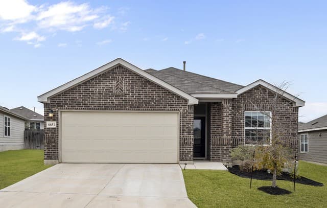 4-bedroom rental at 6651 Beehive in San Antonio, TX — photo 1