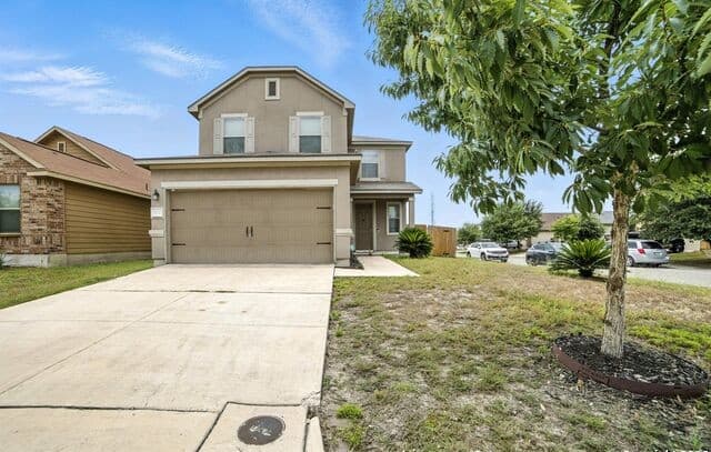 4-bedroom rental at 7702 Stable in San Antonio, TX — photo 2