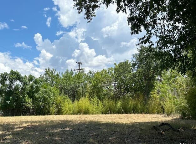 rental at 9200 Marymont in San Antonio, TX — photo 3