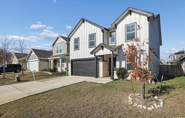 5-bedroom rental at 11935 Longfellow Ranch in San Antonio, TX — photo 1