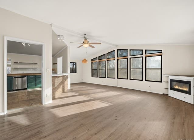 3-bedroom rental at 13634 Owl Tree in San Antonio, TX — photo 5