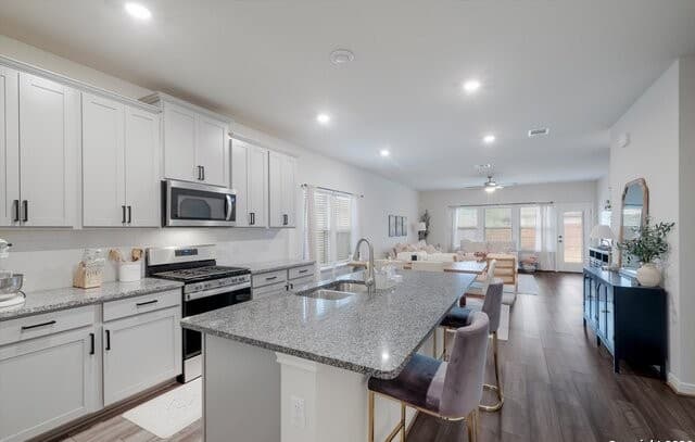 4-bedroom rental at 10227 Amaryllis in Boerne, TX — photo 5