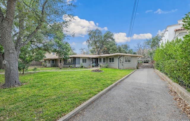 rental at 1035 Shook in San Antonio, TX — photo 2