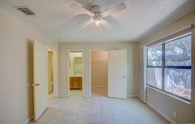 rental at 7528 Windsor Oaks in San Antonio, TX — photo 2