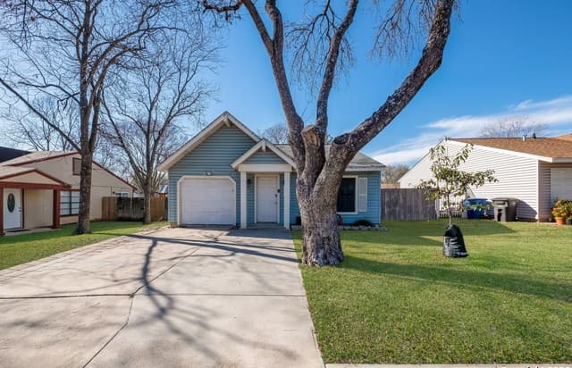 3-bedroom rental at 4063 Gallery Sun Dr in San Antonio, TX — photo 2