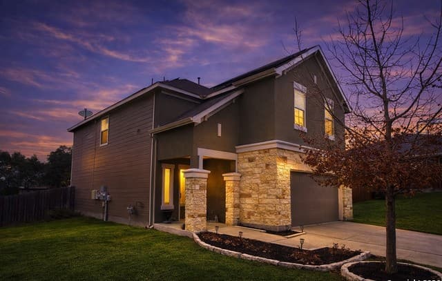 4-bedroom rental at 5726 Chestnut Xing in San Antonio, TX — photo 2