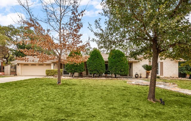 4-bedroom rental at 338 Prinz Dr in San Antonio, TX — photo 3