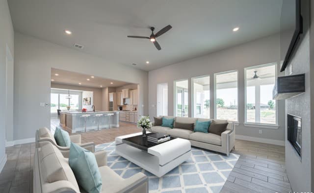 4-bedroom rental at 302 Venado Oaks in Castroville, TX — photo 4