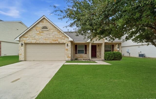 4-bedroom rental at 4914 Gemsbuck Chase in San Antonio, TX — photo 3