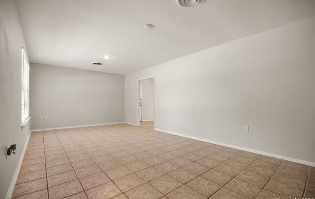 3-bedroom rental at 221 Windcrest in Windcrest, TX — photo 5