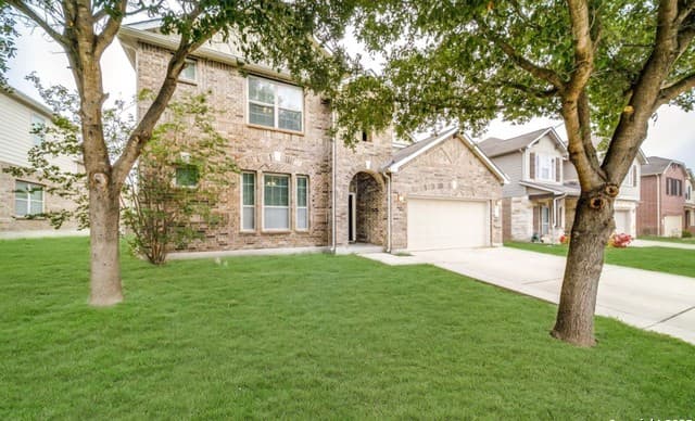 5-bedroom rental at 3113 Cameron River in Schertz, TX — photo 3