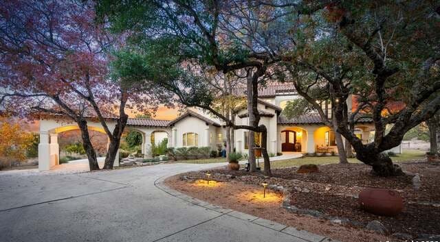 5-bedroom rental at 101 River Crossing in Boerne, TX — photo 2