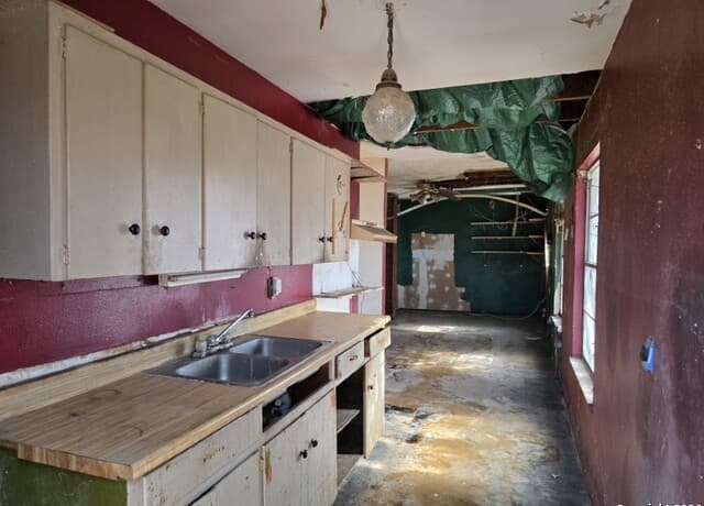 2-bedroom rental at 3111 Kiowa in San Antonio, TX — photo 4