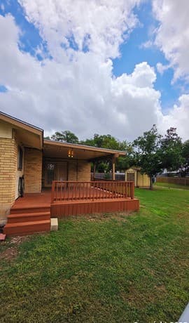 3-bedroom rental at 2202 Orange Blossom in San Antonio, TX — photo 3