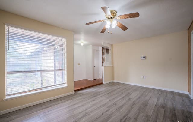 4-bedroom rental at 12515 La Bodega St in San Antonio, TX — photo 5