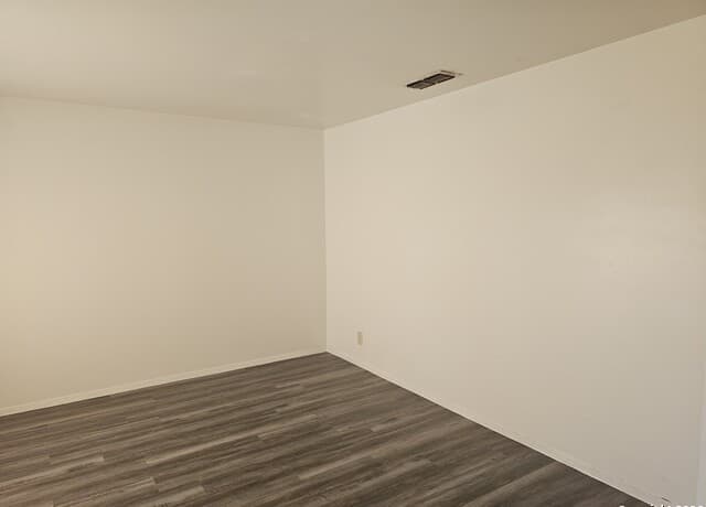 3-bedroom rental at 4335 Sunnyvale in San Antonio, TX — photo 2