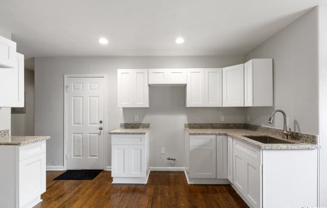 3-bedroom rental at 2020 Fresno in San Antonio, TX — photo 4