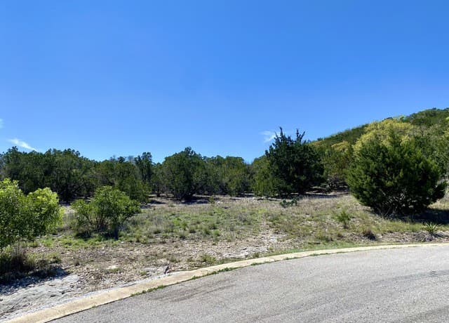 rental at LOT 345 Pr 1747 in Mico, TX — photo 3