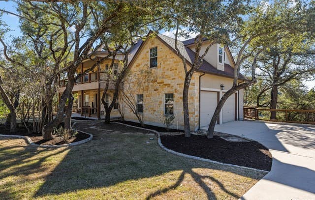 4-bedroom rental at 250 Misty Brook in Spring Branch, TX — photo 4