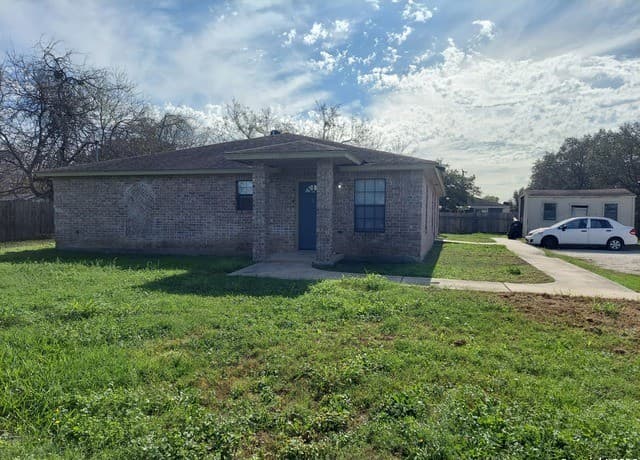 rental at 9510 Cross Rdg Ln in San Antonio, TX — photo 2