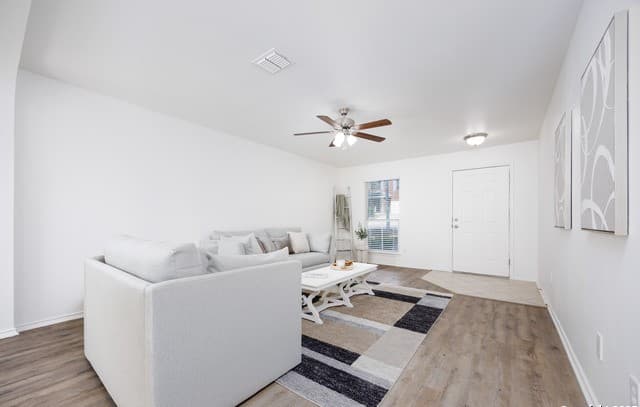 Home for sale at 423 Jockey in San Antonio, TX — photo 4