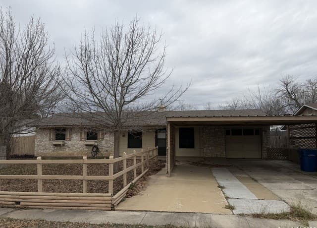 4-bedroom rental at 7139 Laurel Valley in San Antonio, TX — photo 1