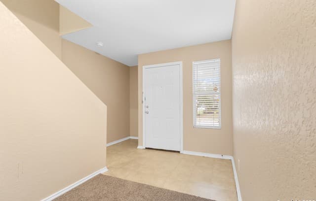 3-bedroom rental at 4302 Stetson View in San Antonio, TX — photo 3