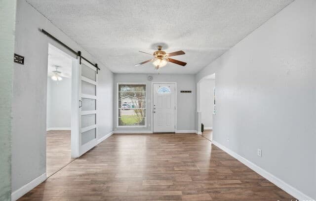 Home for sale at 126 Meadow Way in Converse, TX — photo 5
