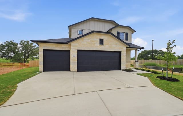 4-bedroom rental at 8302 Ingress in San Antonio, TX — photo 2