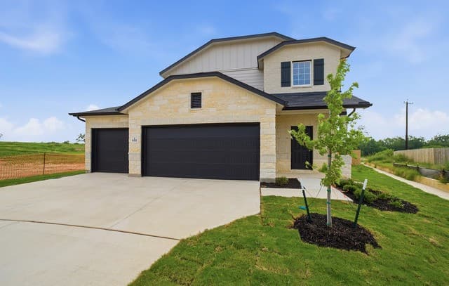 4-bedroom rental at 8302 Ingress in San Antonio, TX — photo 3
