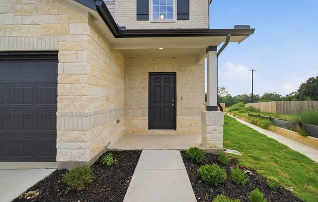 4-bedroom rental at 8302 Ingress in San Antonio, TX — photo 4