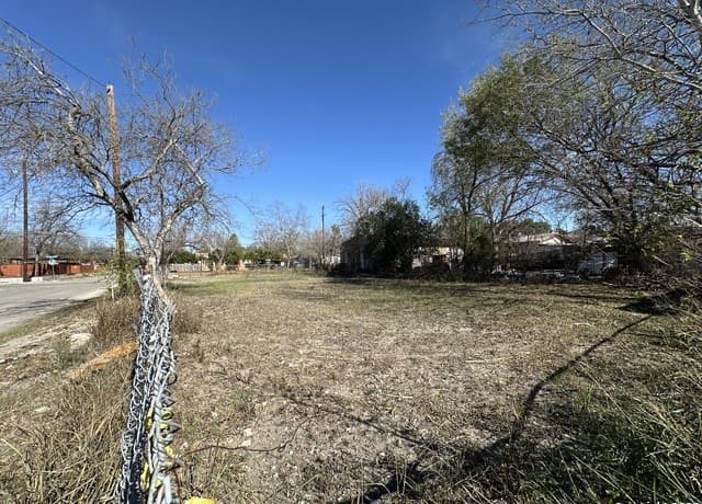rental at 438 Vestal in San Antonio, TX — photo 4