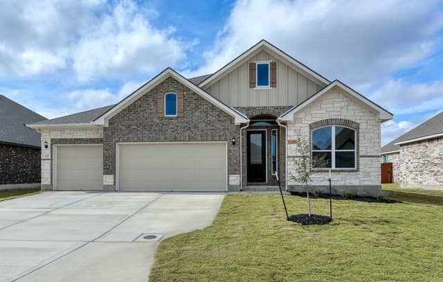 4-bedroom rental at 125 Katie Court in Castroville, TX — photo 1