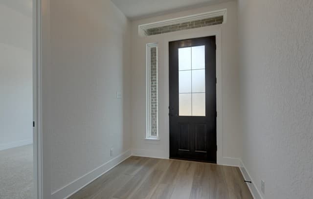4-bedroom rental at 125 Katie Court in Castroville, TX — photo 3