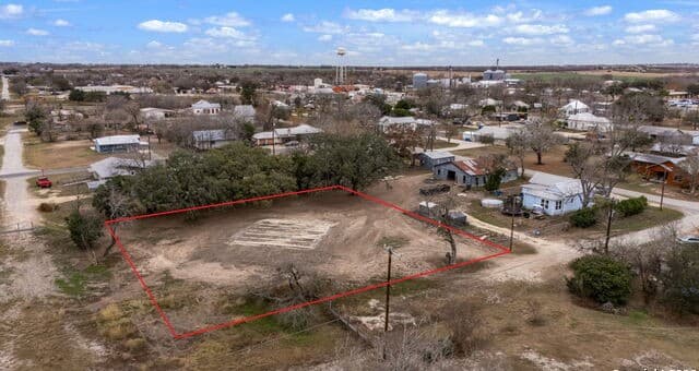 rental at TBD Medina in LaCoste, TX — photo 1