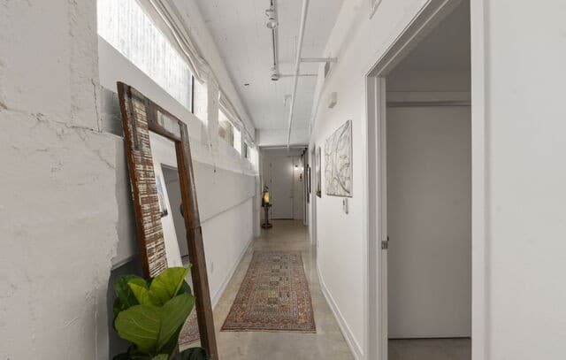 2-bedroom rental at 1401 S Flores Unit 215 in San Antonio, TX — photo 3