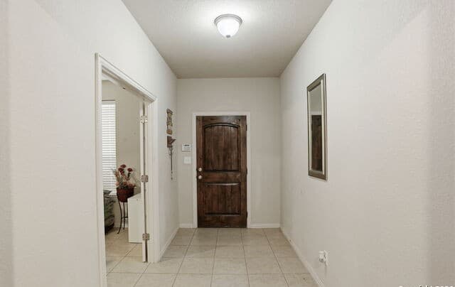 5-bedroom rental at 24514 Bliss Canyon in San Antonio, TX — photo 3